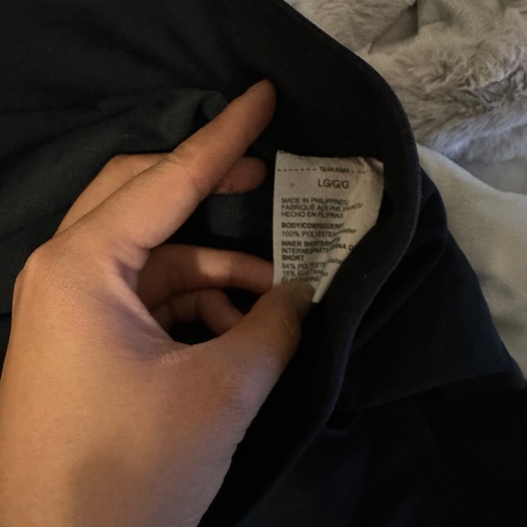 Under Armour Men sporty quick dry shorts - Picture 3 of 5